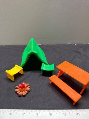 Tyco Sesame Street1993 Replacement Camping Tent Picnic Table Chairs & Campfire
